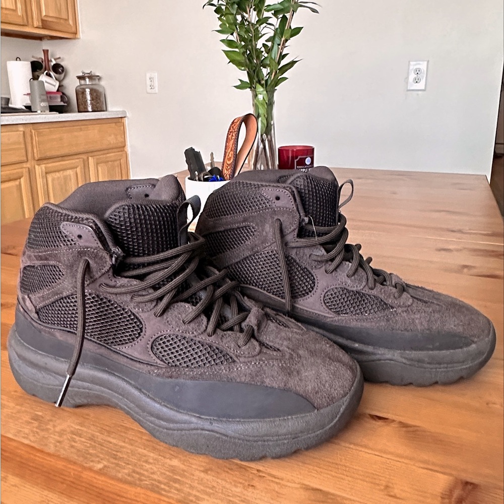 Adidas Yeezy Desert Boot in ‘Oil’